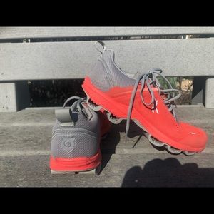 These are the On Cloud Surfer. They are light weight moderate cushion shoe.